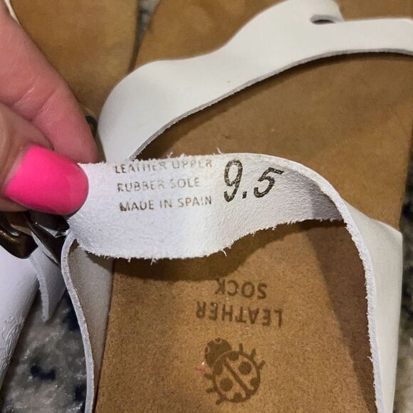 ✨YOKONO Ibiza White Sz. 9.5 Sandals✨ - Picture 8 of 8